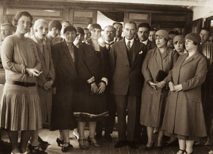 5 Aralık Türk kadınının seçme ve seçilme hakkı